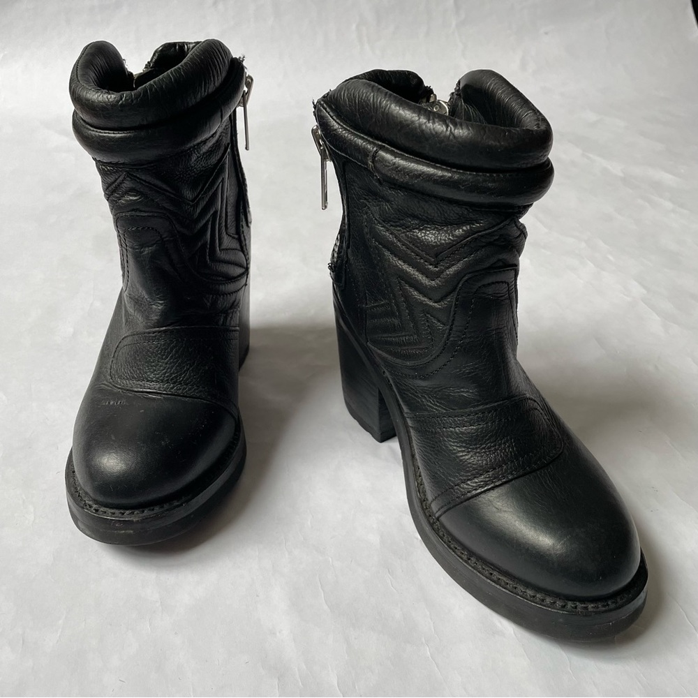 ASH - Picture 10 of 12